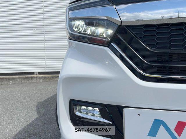 Honda N BOX CUSTOM 2019-05 7021037-12