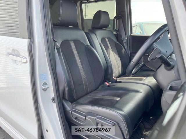 Honda N BOX CUSTOM 2019-05 7021037-7