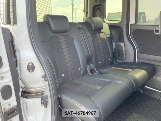 Honda N BOX CUSTOM 2019-05 7021037-8