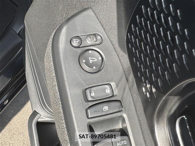 Honda N BOX CUSTOM 2024-05 7021042-12