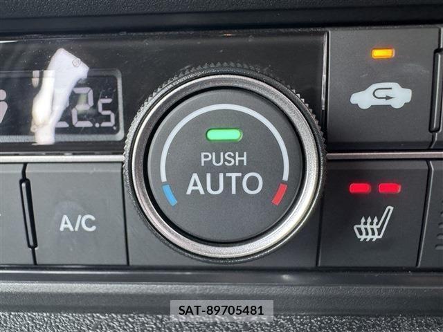 Honda N BOX CUSTOM 2024-05 7021042-19