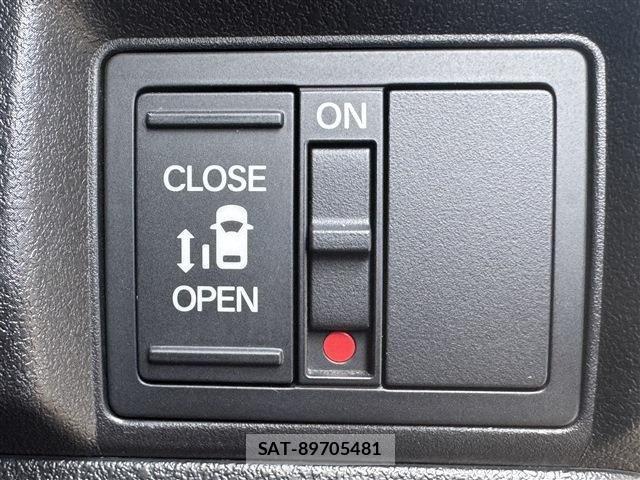 Honda N BOX CUSTOM 2024-05 7021042-7