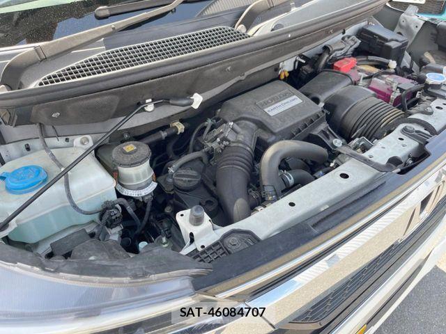 Honda N BOX CUSTOM 2018-05 7021046-18