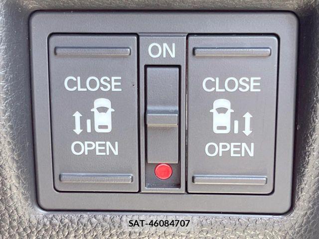 Honda N BOX CUSTOM 2018-05 7021046-3