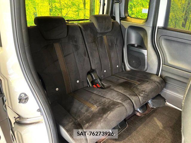 Honda N BOX CUSTOM 2019-03 7021045-8
