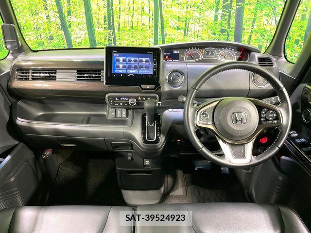 Honda N BOX CUSTOM 2018-02 7021038-1