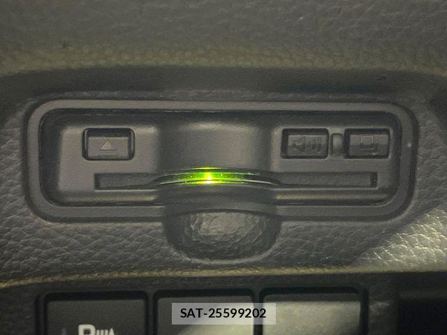 Honda N BOX CUSTOM 2023-10 7057197-6