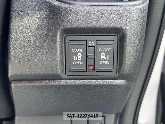 Honda N BOX CUSTOM 2026-03 7059850-18