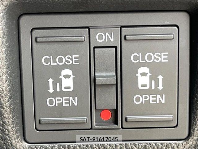 Honda N BOX CUSTOM 2018-02 7059905-4