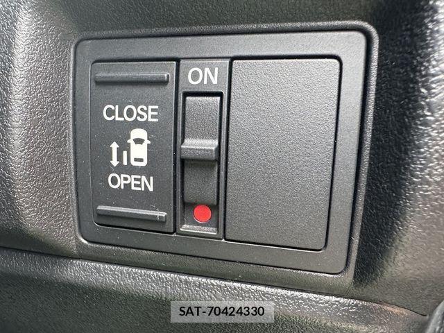 Honda N BOX CUSTOM 2024-05 7059892-19