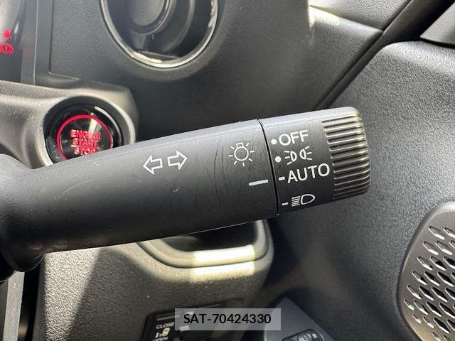 Honda N BOX CUSTOM 2024-05 7059892-28