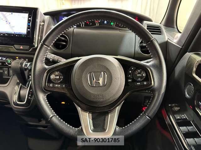Honda N BOX CUSTOM 2019-04 7059891-9