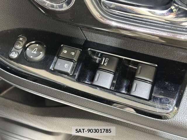 Honda N BOX CUSTOM 2019-04 7059891-14