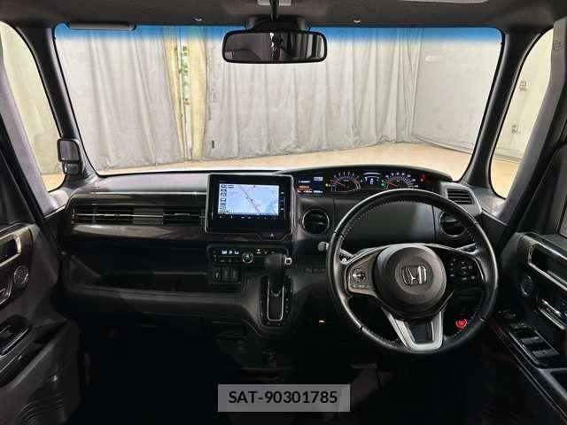Honda N BOX CUSTOM 2019-04 7059891-15