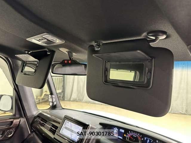 Honda N BOX CUSTOM 2019-04 7059891-26