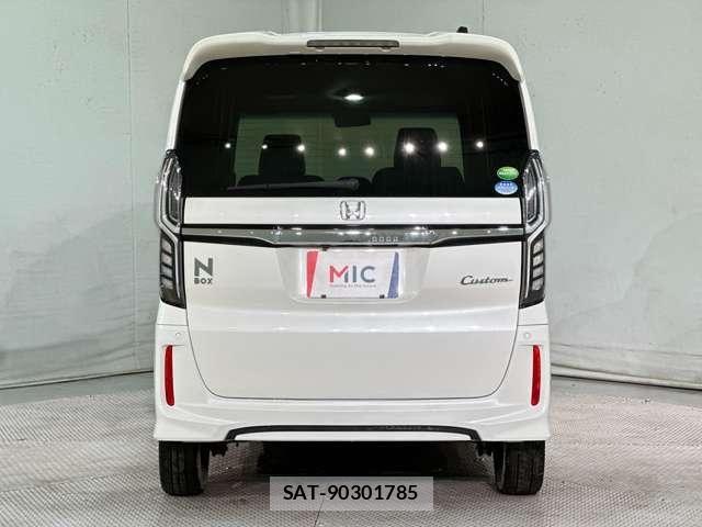 Honda N BOX CUSTOM 2019-04 7059891-5