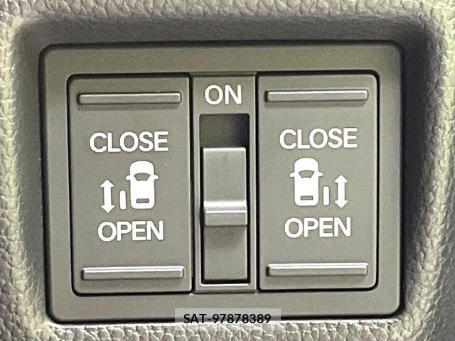 Honda N BOX CUSTOM 2022-06 7059882-2