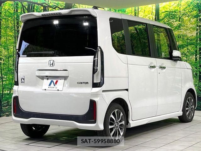 Honda N BOX CUSTOM 2023-11 7059874-16
