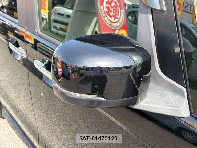 Honda N BOX CUSTOM 2022-04 7059888-11