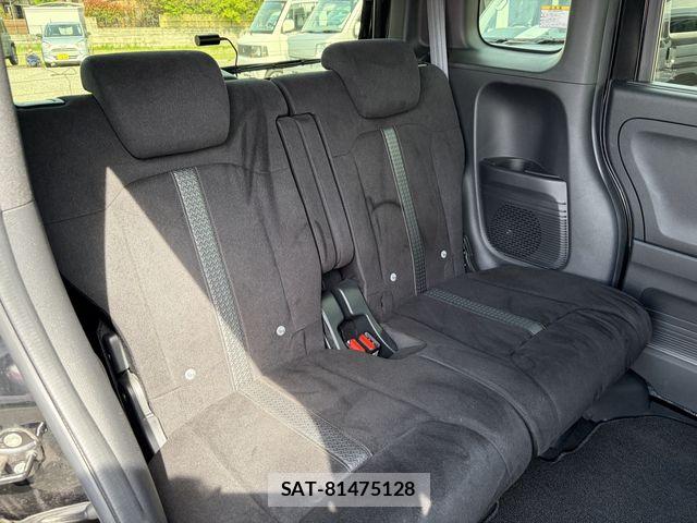 Honda N BOX CUSTOM 2022-04 7059888-27
