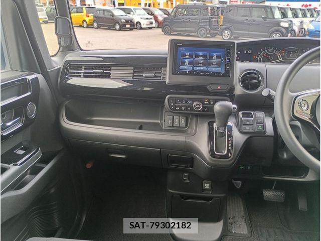 Honda N BOX CUSTOM 2022-05 7059896-19