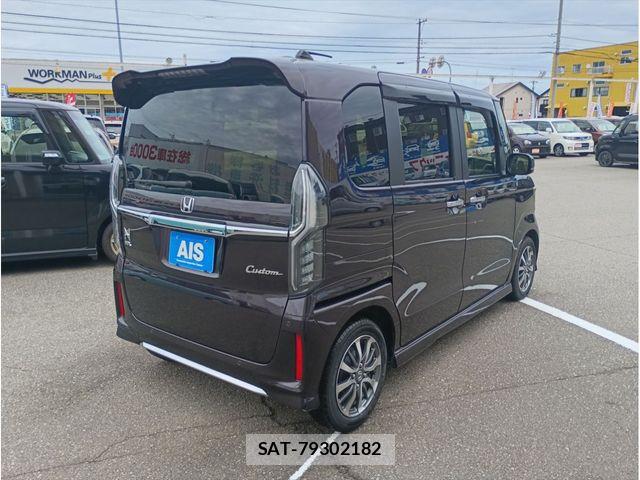 Honda N BOX CUSTOM 2022-05 7059896-2