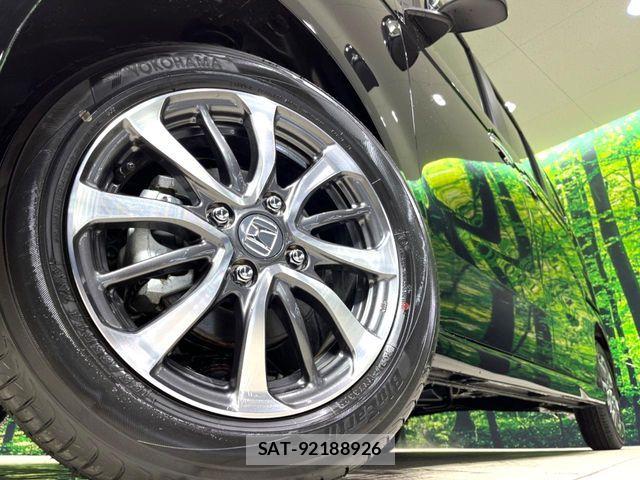 Honda N BOX CUSTOM 2025-09 7059880-12