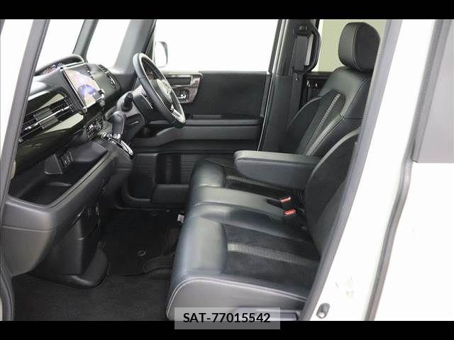 Honda N BOX CUSTOM 2020-10 7059886-11