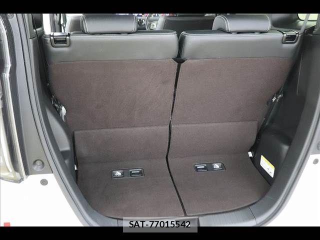 Honda N BOX CUSTOM 2020-10 7059886-13