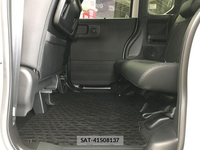 Honda N BOX CUSTOM 2024-08 7059867-11
