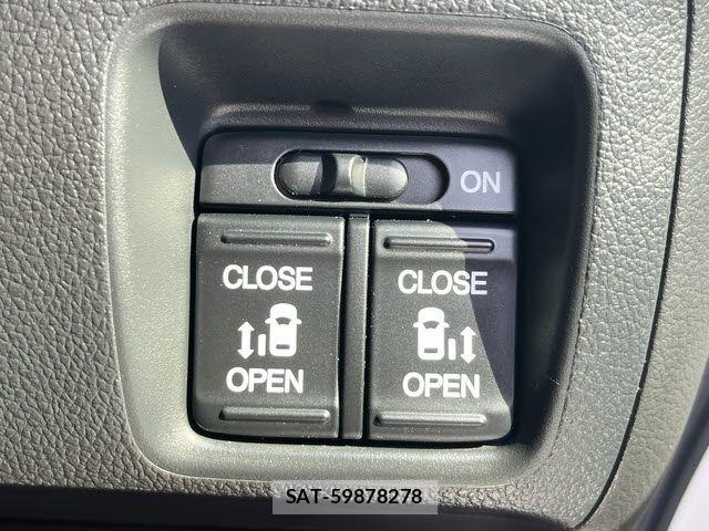 Honda N BOX CUSTOM 2016-03 7198706-16
