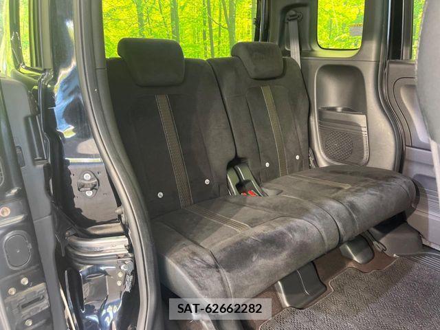 Honda N BOX CUSTOM 2018-01 7217308-8