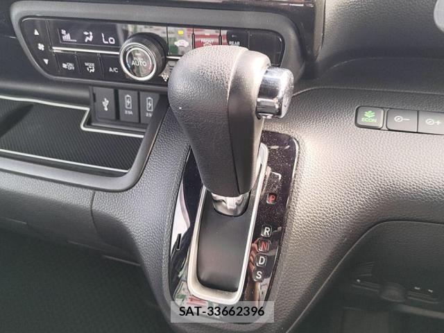 Honda N BOX CUSTOM 2018-05 7222593-14
