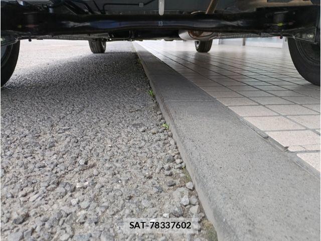Honda N BOX CUSTOM 2025-09 7222702-8