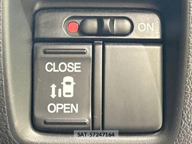 Honda N BOX CUSTOM 2013-09 7215954-3
