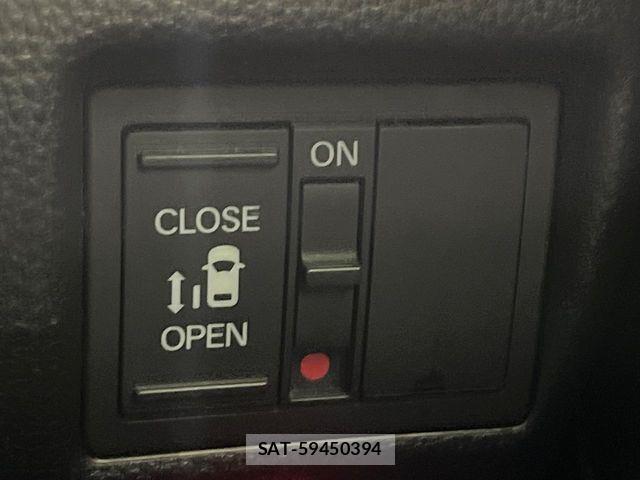 Honda N BOX CUSTOM 2018-02 7222585-6