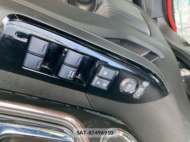 Honda N BOX CUSTOM 2017-11 7222583-13