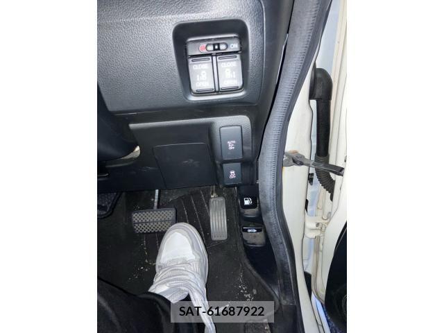 Honda N BOX CUSTOM 2015-06 7222545-13