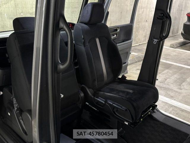 Honda N BOX CUSTOM 2019-06 7222615-15