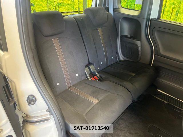 Honda N BOX CUSTOM 2019-05 7222607-8