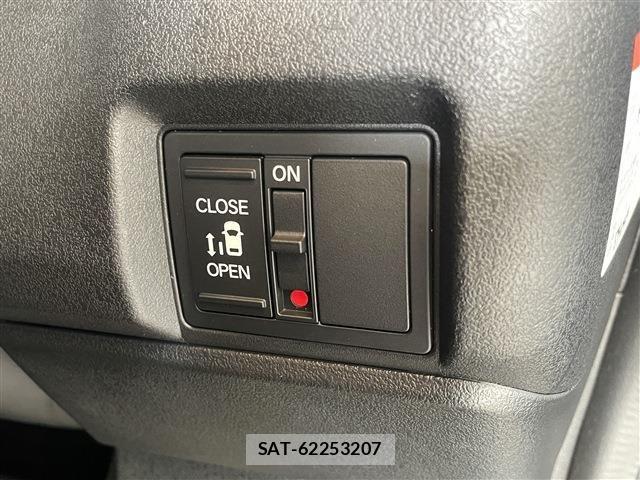 Honda N BOX CUSTOM 2024-05 7222691-19