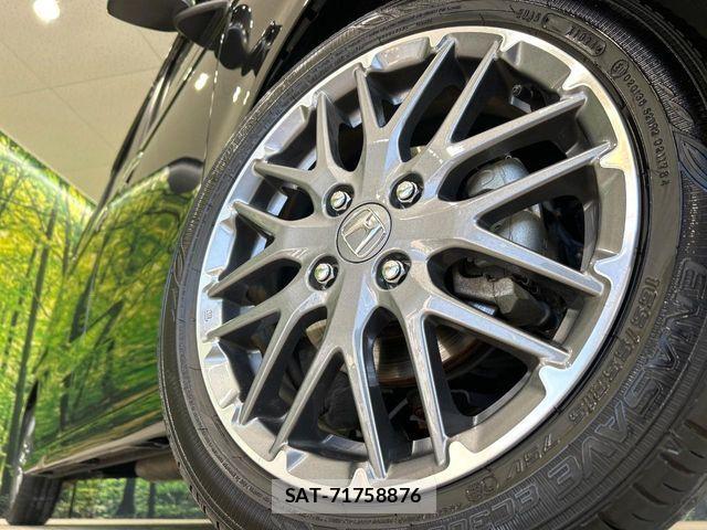Honda N BOX CUSTOM 2024-04 7222688-11
