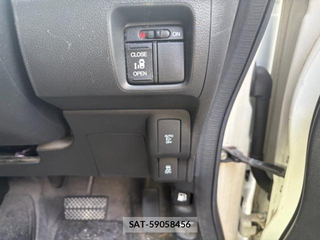 Honda N BOX CUSTOM 2017-06 7222581-11