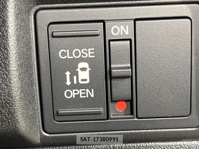 Honda N BOX CUSTOM 2024-04 7222689-2