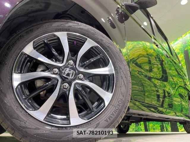Honda N BOX CUSTOM 2018-02 7215786-12