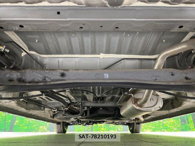 Honda N BOX CUSTOM 2018-02 7215786-18