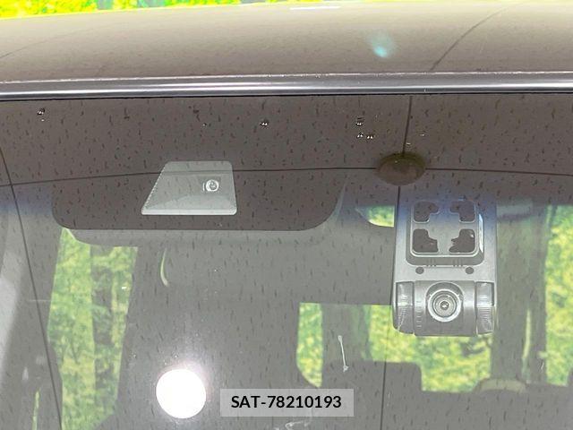 Honda N BOX CUSTOM 2018-02 7215786-2