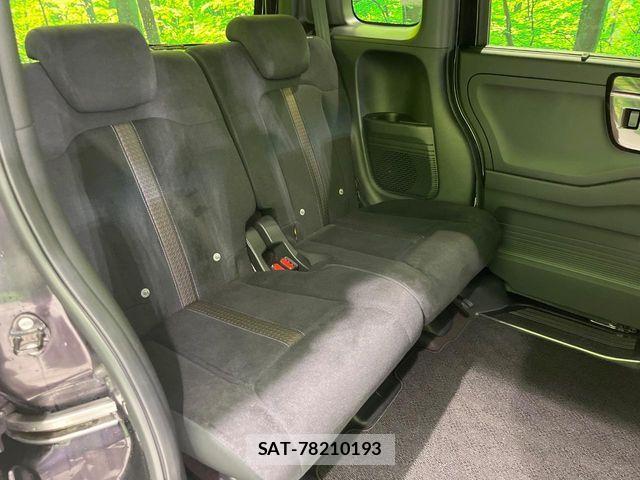 Honda N BOX CUSTOM 2018-02 7215786-8