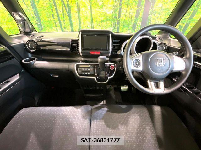Honda N BOX CUSTOM 2017-05 7216549-1