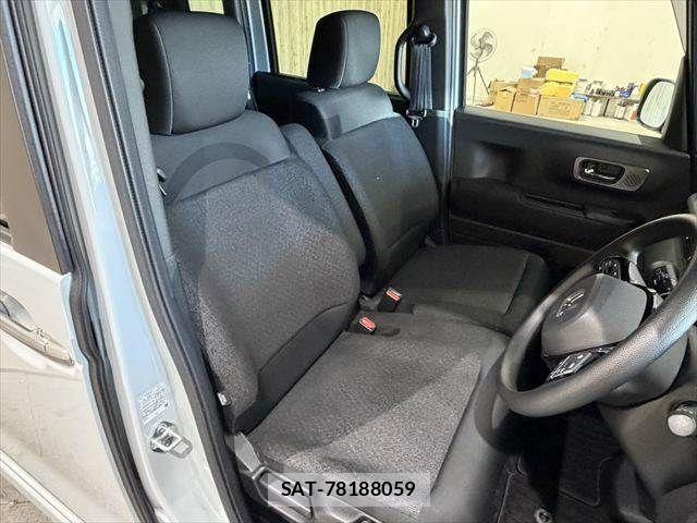 Honda N BOX CUSTOM 2024-01 7222677-7